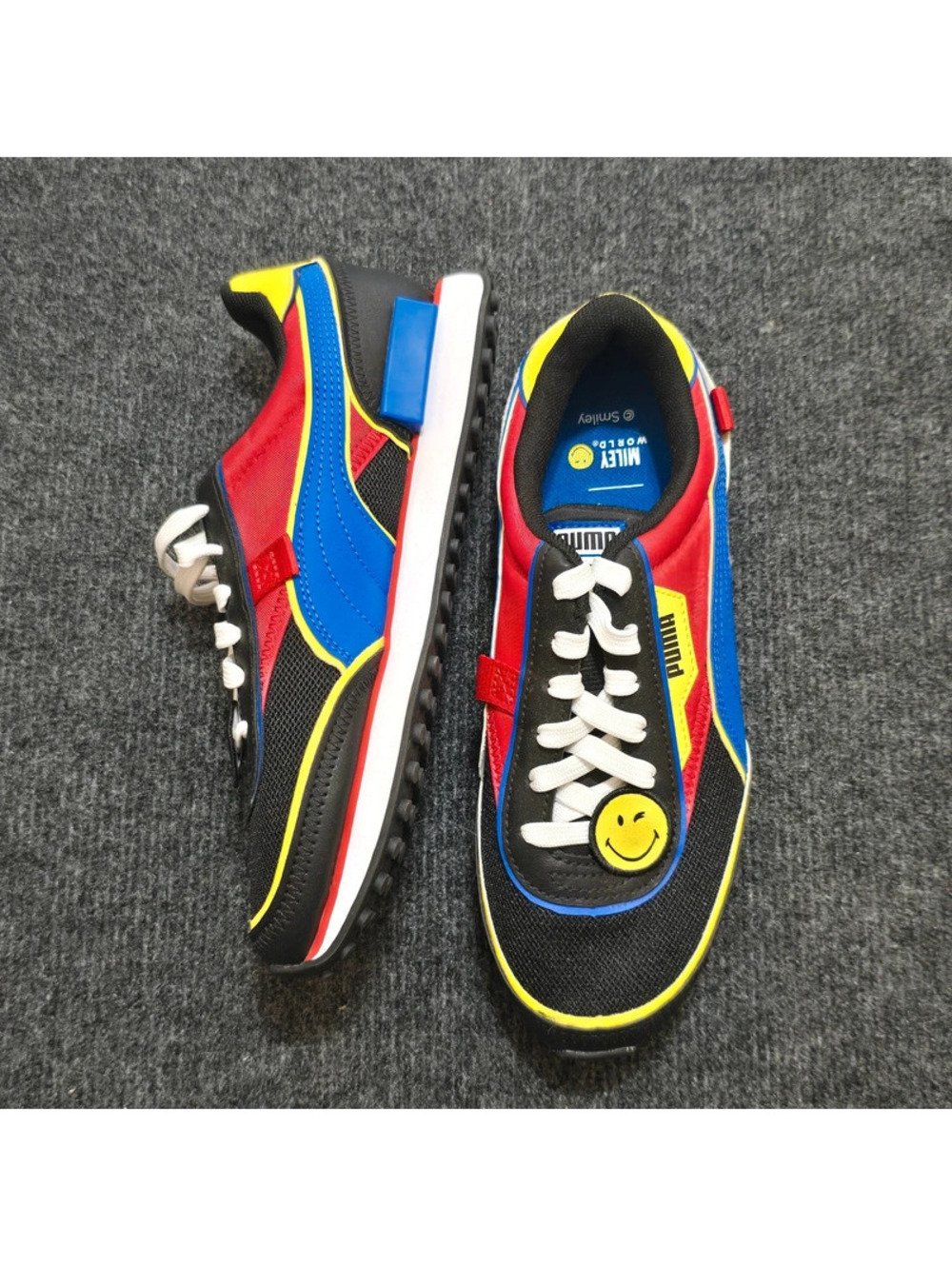 Puma x Smiley World Multicolor Sneakers 384921‑01 Youth UK 6 / US 7C New